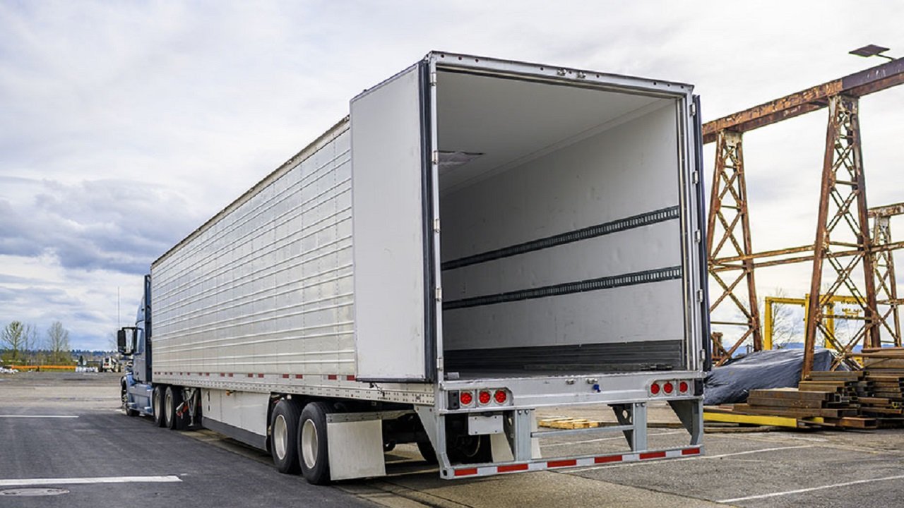 Improving Box Truck Efficiency: Upgrading to High-Performance Roll-Up Door Parts